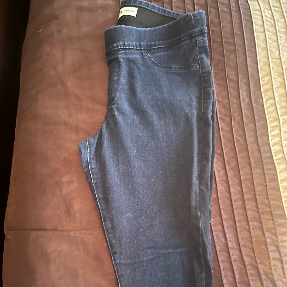 Old Navy Super Skinny Jeggings - Size 12